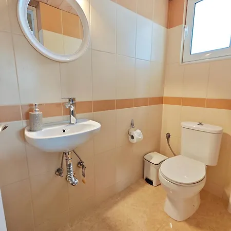 George's Panoramic View Ferienhaus Chrisokellaria